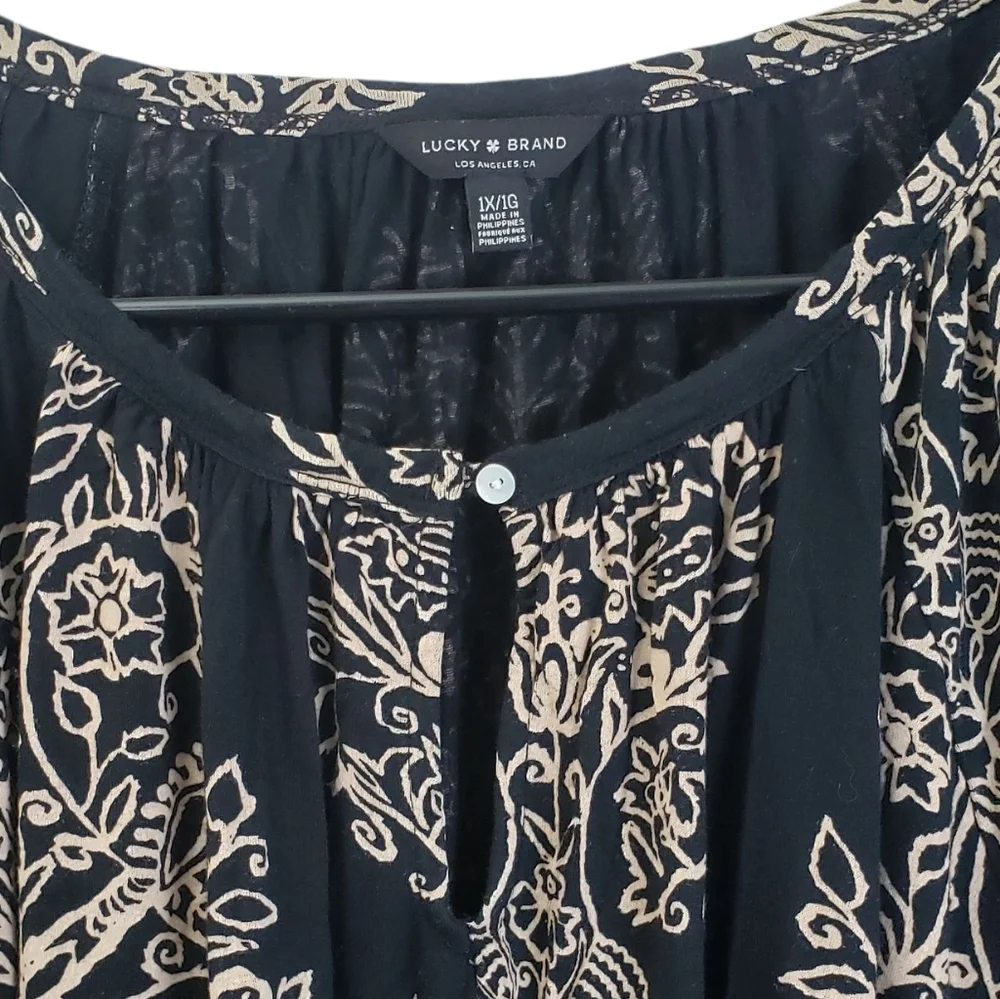 Lucky Brand Black Keyhole Detail Peasant Top Black & Tan Size 1X Boho